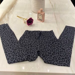 Cute, gray, leopard leggings